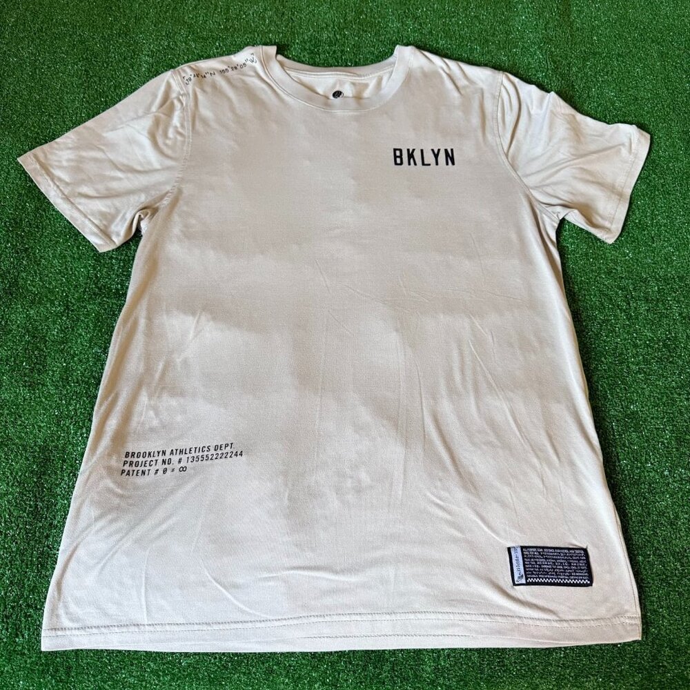 BKLYN Athletics Lightweight Short Sleeve Crew Neck Beige Casual T-Shirt Size M